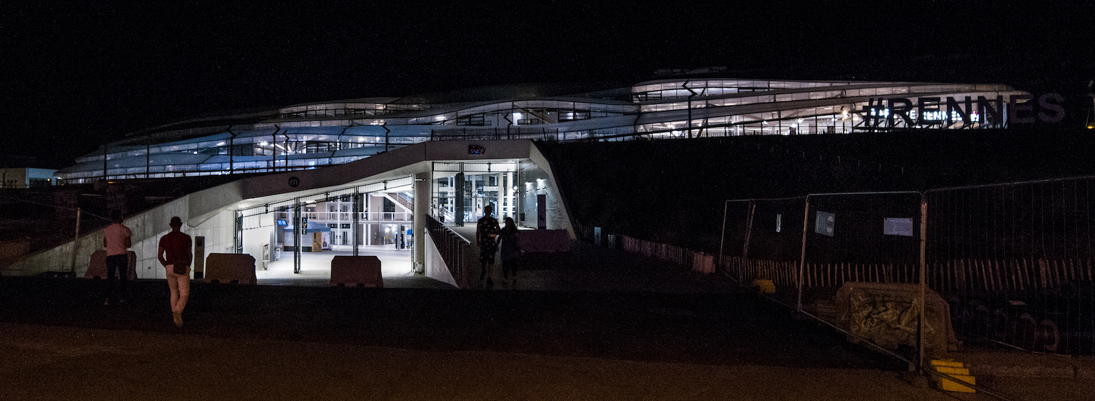 5-Gare_entree_Nord_de_nuit-juin_2019.jpg